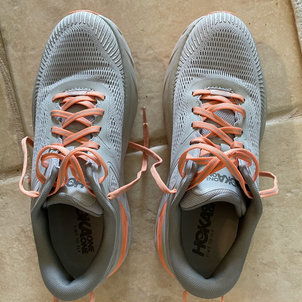 Hoka One One BONDI 7 shoes Sz 9.5